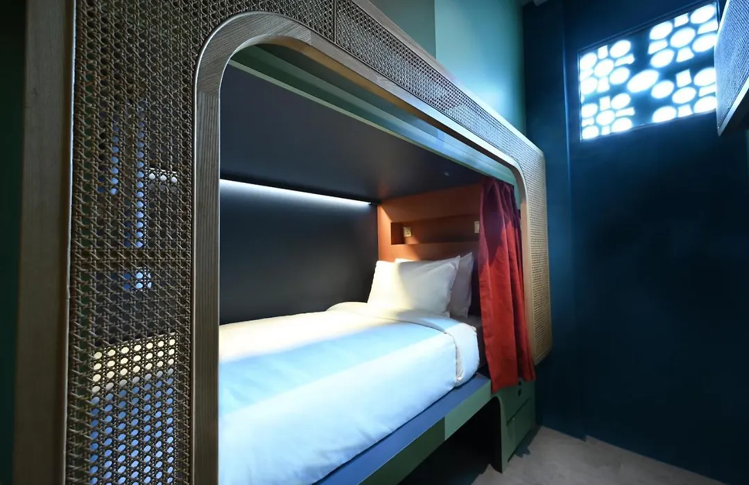Dream Chaser Boutique Capsule Hotel-1